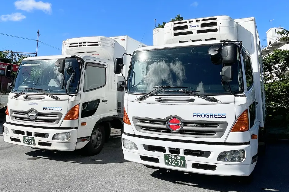 4tトラック（冷凍車）の写真画像