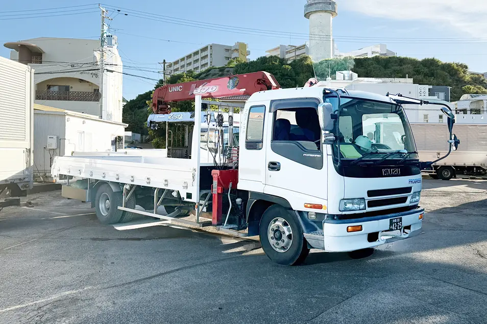 4tトラック（ユニック車）の写真画像