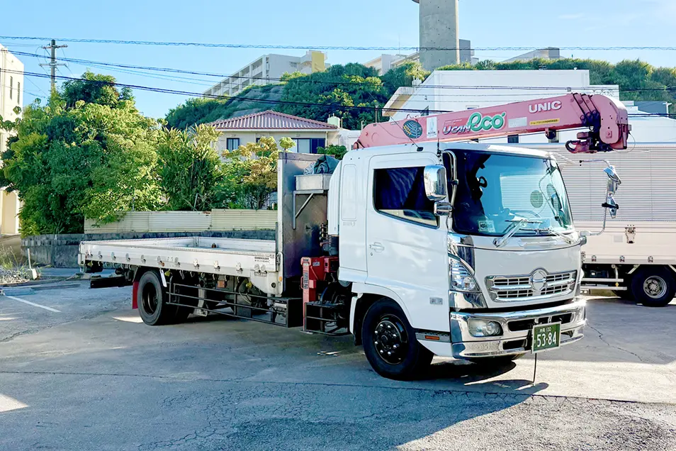 7tトラック（ユニック車）の写真画像